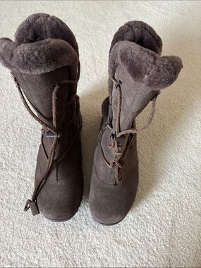 Baffin Brown Suede Winter Boots with Faux Fur Trim